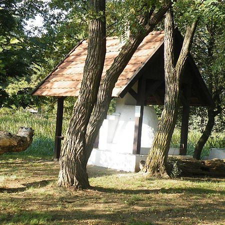 Vizimalom Kemping, Panzio Es Etterem Turistvandi Exterior photo