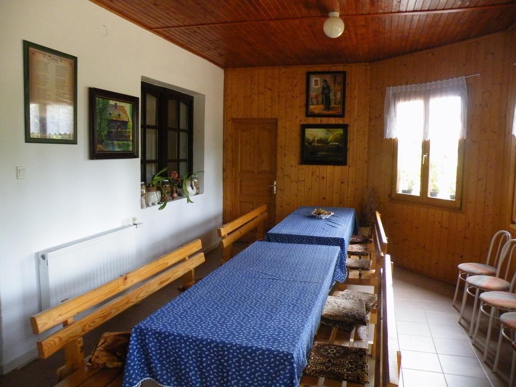 Vizimalom Kemping, Panzio Es Etterem Turistvandi Exterior photo